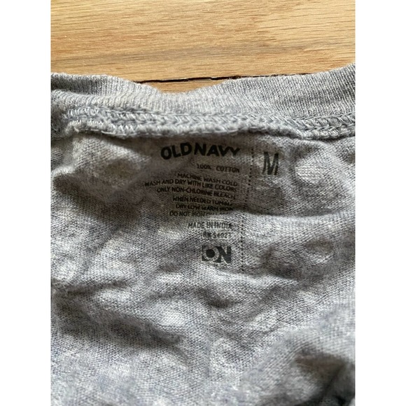 Old Navy Gray and White Top with Patterned Hearts - Picture 2 of 5